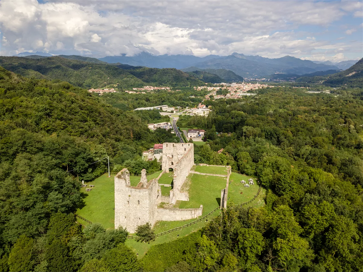 Il castello di Vintebbio dall'alto
